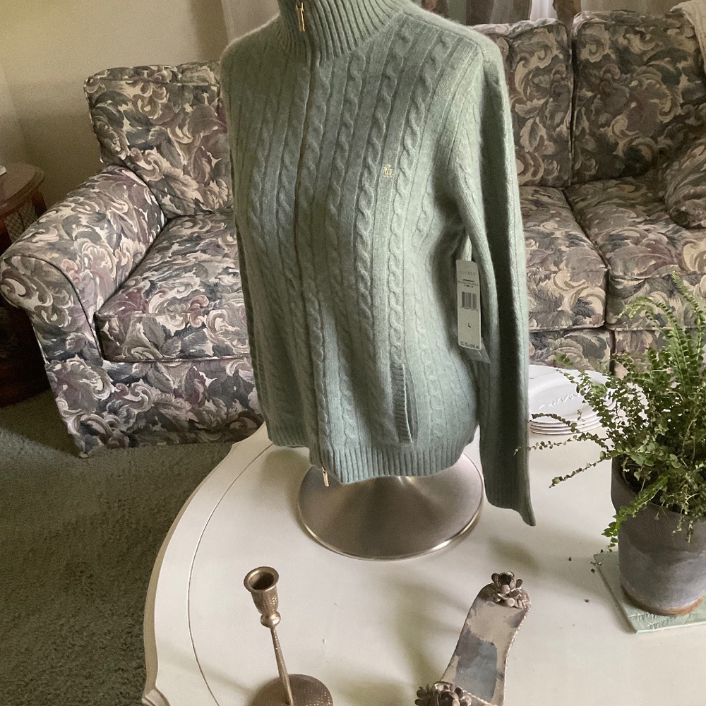 Ralph Lauren Sage Green 100% cashmere Cardigan Sweater, size L - Picture 4 of 4